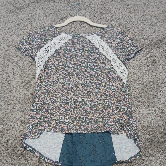 Tops - Floral Lace High-Low Top Pink & Green